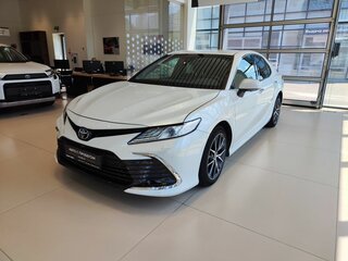 Toyota Camry VIII (XV70)