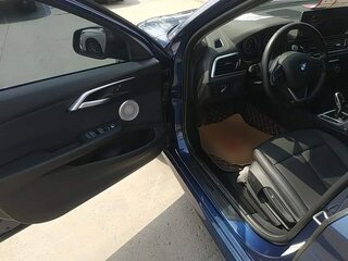 2022 BMW 1 серии 120i III (F52) Рестайлинг, синий, 1620000 рублей, вид 4