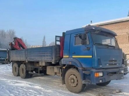 2012 КамАЗ 65117, синий, 2000000 рублей, вид 1