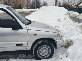 2008 Chevrolet Niva I, серебристый, 310000 рублей, вид 3