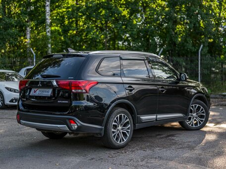 2017 Mitsubishi Outlander III Рестайлинг 2, чёрный, 1460000 рублей, вид 2