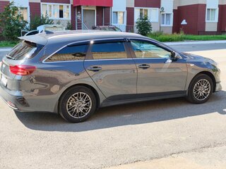 2021 Kia Ceed III Рестайлинг, серый, 1910000 рублей, вид 5