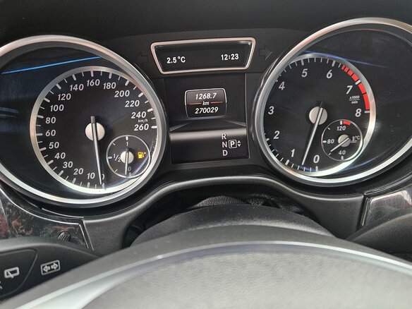 2013 Mercedes-Benz M-Класс 500 III (W166), белый, 3000000 рублей - вид 6