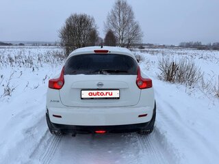 2014 Nissan Juke I, белый, 1150000 рублей, вид 3