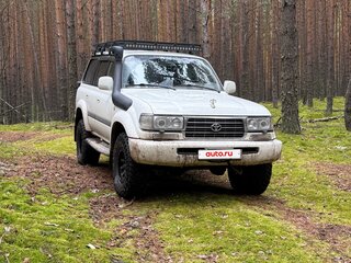 1995 Toyota Land Cruiser 80 Series Рестайлинг, белый, 3000000 рублей, вид 2