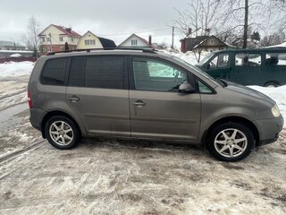 2004 Volkswagen Touran I, серый, 360000 рублей, вид 2