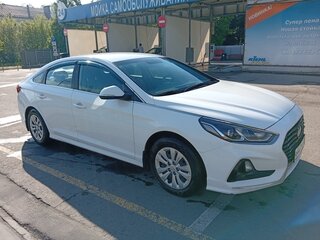 2019 Hyundai Sonata VII (LF) Рестайлинг, белый, 1500000 рублей, вид 3