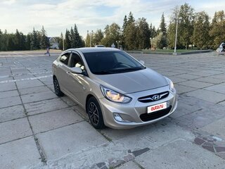 2014 Hyundai Solaris I, бежевый, 900000 рублей, вид 2