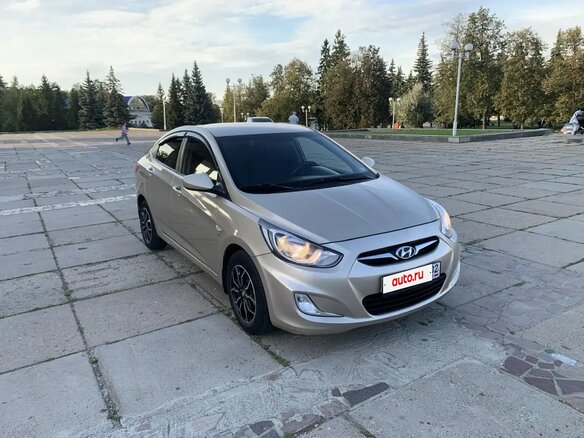 2014 Hyundai Solaris I, бежевый, 850000 рублей - вид 1