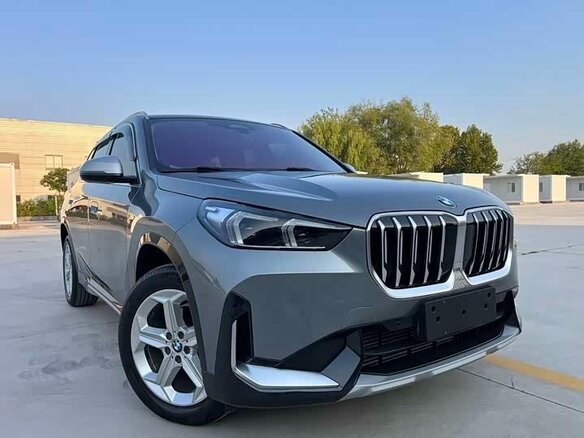 2023 BMW X1 Long 20Li sDrive III (U11/U12), серый, 3129000 рублей - вид 2