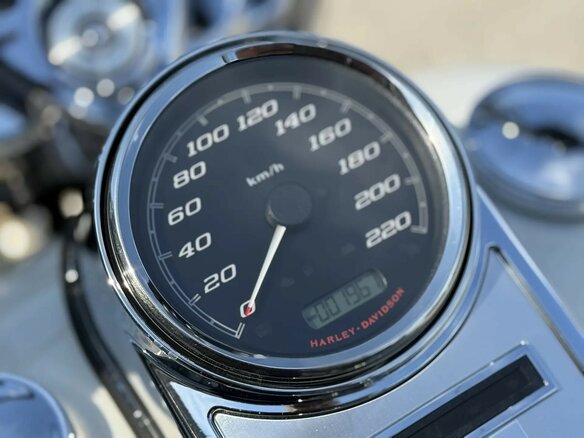 2014 Harley-Davidson Road King, белый, 2000000 рублей - вид 6