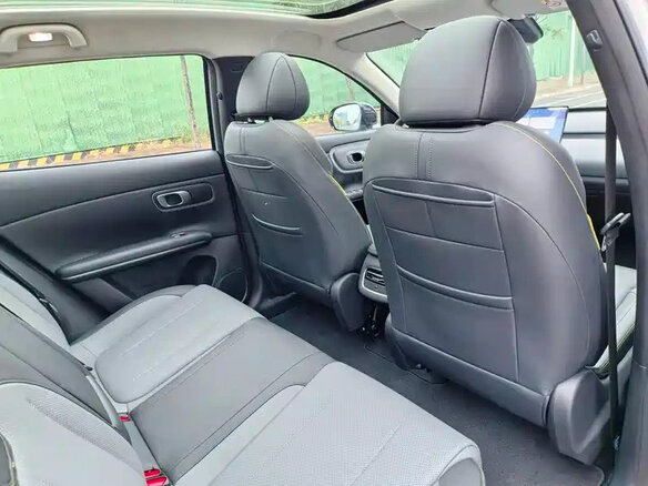 2026 Changan Qiyuan Q05 51.9 kWh II, серебристый - вид 9