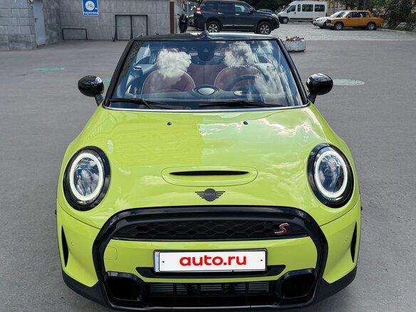 2021 Mini Cabrio Cooper S III Рестайлинг 2, зелёный, 3990000 рублей - вид 3