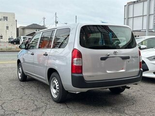 2022 Toyota Probox I Рестайлинг, серебристый, 980000 рублей, вид 4