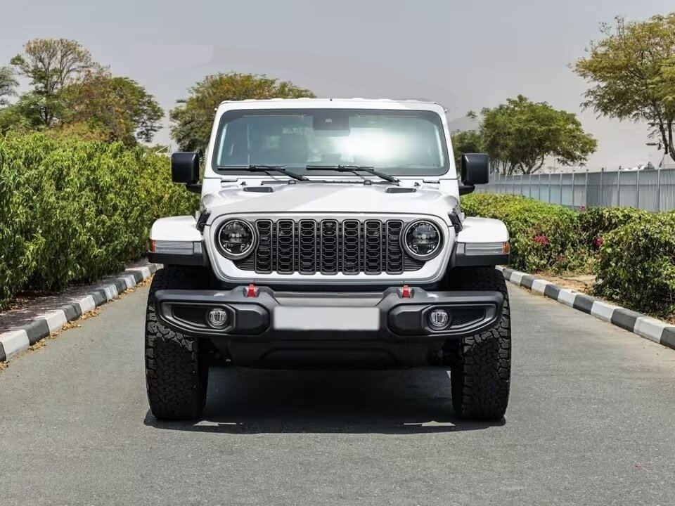 Открыть фотографии: Jeep Wrangler IV (JL) Рестайлинг