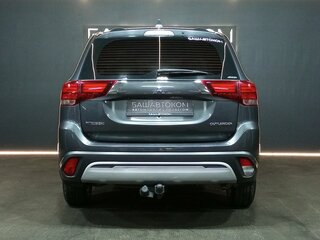2019 Mitsubishi Outlander III Рестайлинг 3, серый, 1949000 рублей, вид 4