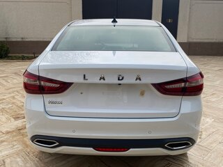 2024 Lada (ВАЗ) Vesta I Рестайлинг (NG), белый, 1350000 рублей, вид 3