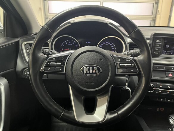 2019 Kia Ceed III, белый, 1550000 рублей - вид 11