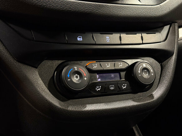 2020 Lada (ВАЗ) Vesta SW I, белый, 950000 рублей - вид 10