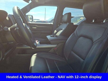 2022 Ram 1500 Crew Cab V, чёрный, 5848400 рублей, вид 2
