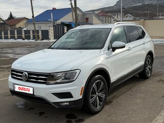 2017 Volkswagen Tiguan Allspace II, белый, 2450000 рублей, вид 1