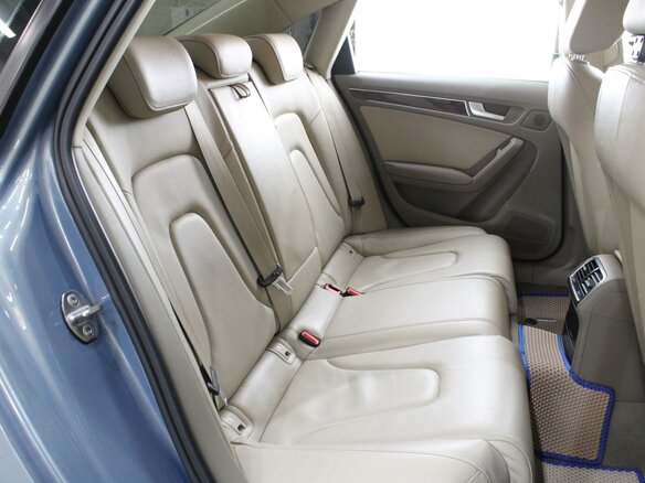 2011 Audi A4 IV (B8), серый, 950000 рублей - вид 6
