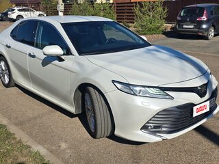 2019 Toyota Camry VIII (XV70), белый, 2890000 рублей, вид 4