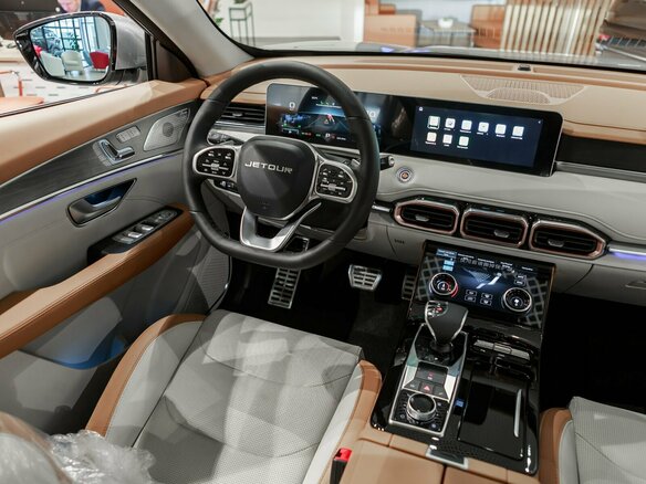 2026 Jetour X70+ I Рестайлинг, белый, 3365010 рублей - вид 36