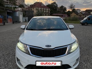 2012 Kia Rio 4-speed III, белый, 650000 рублей, вид 3