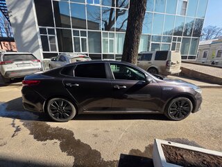 2018 Kia Optima IV Рестайлинг, коричневый, 1700000 рублей, вид 3