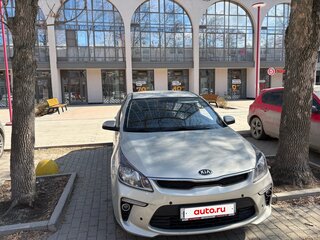 2018 Kia Rio IV, бежевый, 1600000 рублей, вид 2