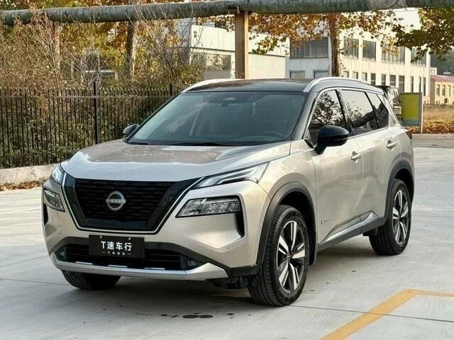 Открыть фотографии: Nissan X-Trail IV