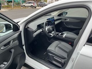 2025 MG ES5 49.1 kWh, белый, 1900000 рублей, вид 4