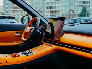 2026 Geely EX5 Гибрид EM-i, серебристый, 3974990 рублей, вид 5