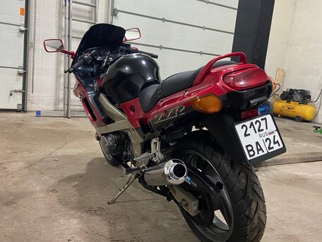 1999 Kawasaki ZZR 400, красный, 350000 рублей, вид 5