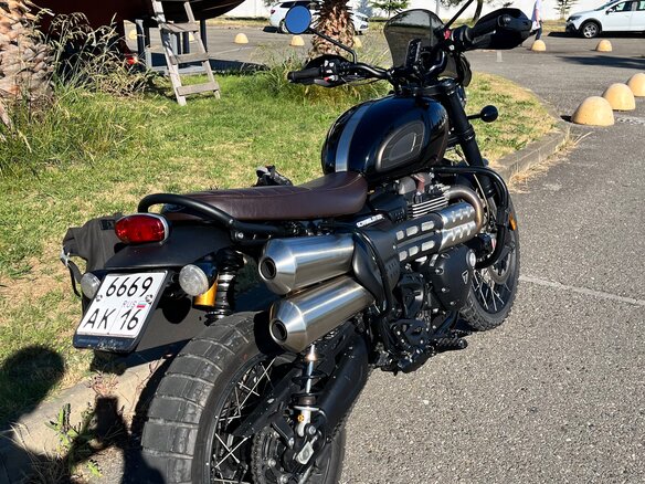 2020 Triumph Scrambler, чёрный, 999999 рублей - вид 1