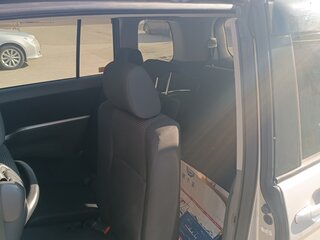 2011 Toyota ISis I Рестайлинг, серый, 1300000 рублей, вид 5