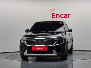 2023 Kia Seltos I Рестайлинг, чёрный, 2150000 рублей, вид 2