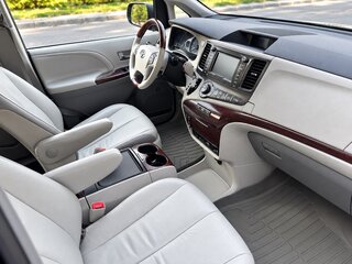 2012 Toyota Sienna III, серый, 2350000 рублей, вид 5