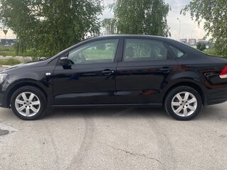 2013 Volkswagen Polo V, чёрный, 650000 рублей, вид 3