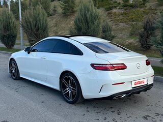 2017 Mercedes-Benz E-Класс 200 V (W213, S213, C238), белый, 3750000 рублей, вид 4