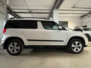 2014 Skoda Yeti I Рестайлинг, белый, 990000 рублей, вид 4