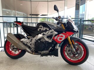 2018 Aprilia Tuono V4, чёрный, 1346000 рублей, вид 1