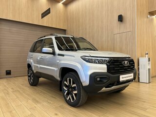 2026 Lada (ВАЗ) Niva Travel I Рестайлинг, серебристый, 1889000 рублей, вид 3