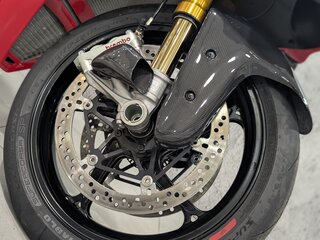 2024 Ducati Panigale V4, красный, 3600000 рублей, вид 2
