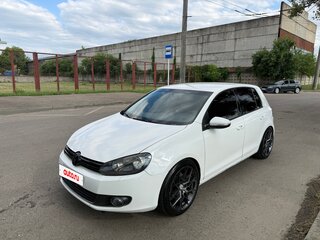 2011 Volkswagen Golf VI, белый, 889990 рублей, вид 1
