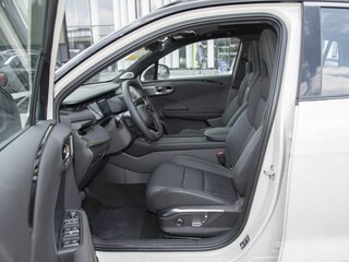 2026 Lynk & Co 06 I Рестайлинг, серый, 2690000 рублей, вид 5
