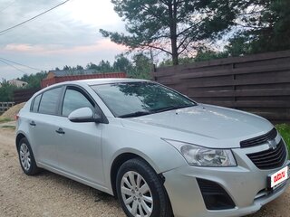 2014 Chevrolet Cruze I Рестайлинг, серебристый, 655000 рублей, вид 2