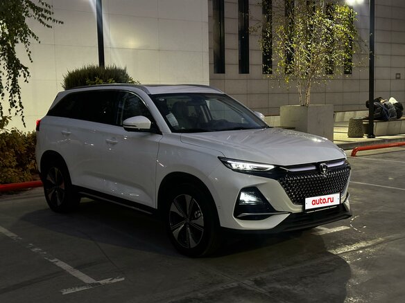 2025 Changan X7 Plus, белый, 1550000 рублей - вид 3