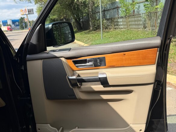 2010 Land Rover Discovery IV, чёрный - вид 36
